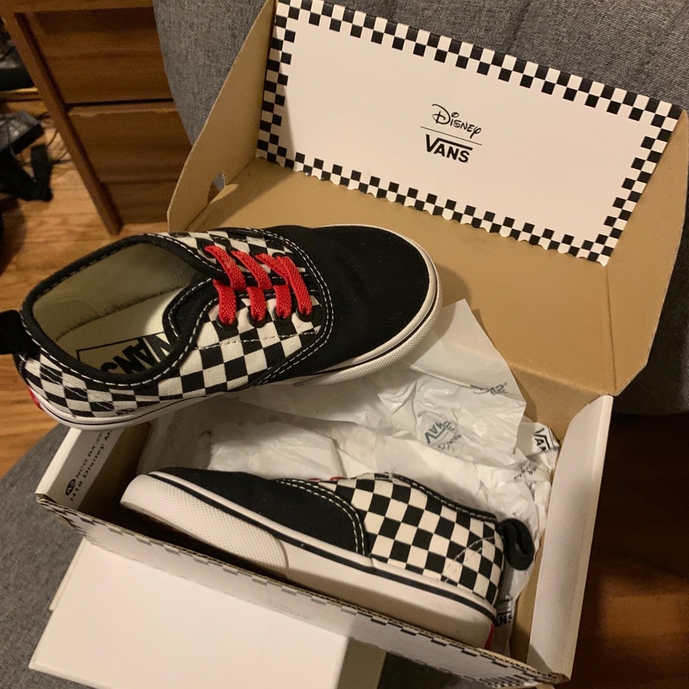 Shoes - Picture 2 of 4